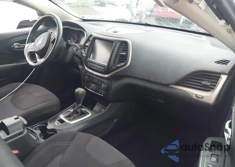 2015 Jeep Cherokee Latitude z USA, uszkodzony, nr VIN 1C4PJLCS8FW584602